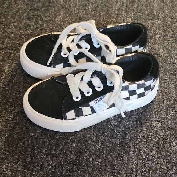 Toddler Mudd Sneakers  - Picture 2 of 2